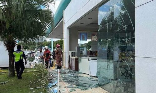 Dua lelaki cedera tabung NGV meletup di stesen minyak