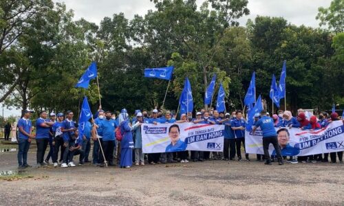 Penamaan calon Parlimen Tangga Batu meriah