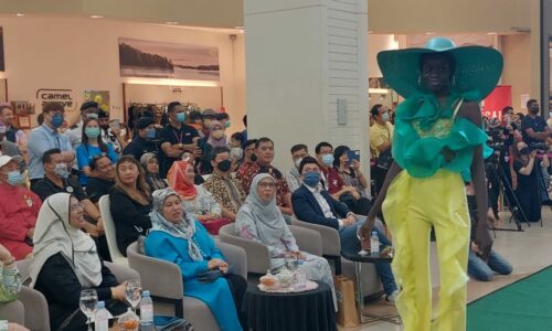 Sentuhan 14 pereka fesyen di SDG in Style