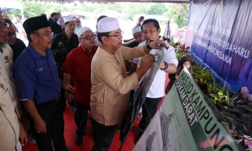 Melaka pertimbang benarkan surau jauh dari masjid laksana solat Jumaat