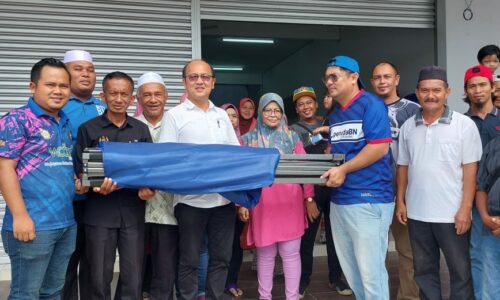Peniaga dapat khemah, terima kasih YB Ah Sem!