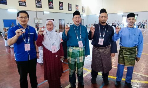 Sah, lima penjuru di Tangga Batu