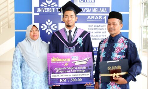 Anak pemandu e-hailing Penerima Anugerah Pelajaran Diraja UTeM