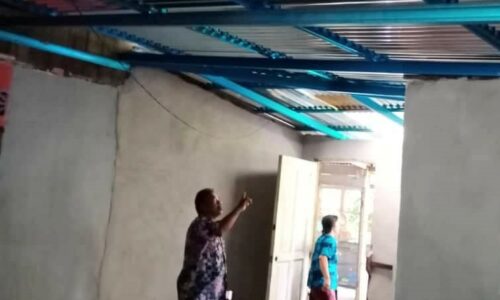 Japerun Sg Rambai bantu baiki atap rosak akibat ribut