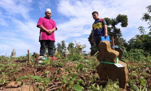 Pindah 14 kubur lama berusia lebih 100 tahun