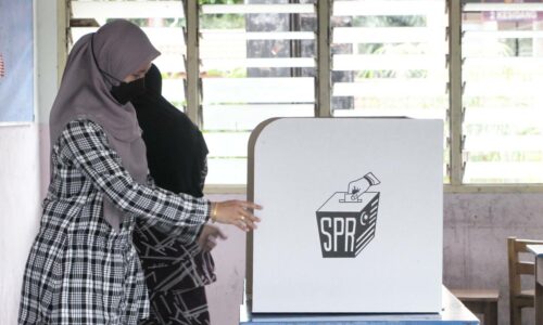 PRK: SPR Jangka peratusan keluar mengundi lebih 70 peratus