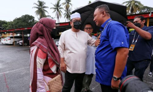 Sulaiman, Abdul Hakim selesai buang undi