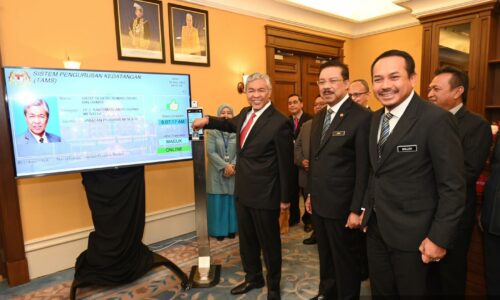 TPM Ahmad Zahid mula tugas secara rasmi di Perdana Putra