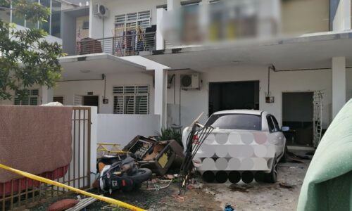 Wanita cedera parah tong LPG meletup dalam rumah