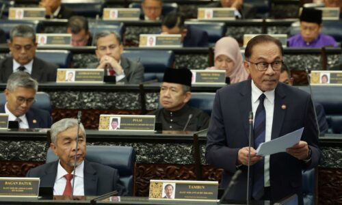 PM tegur sikap Ahli Parlimen, minta jaga tatasusila