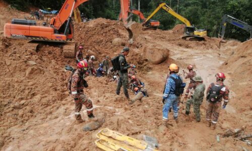 Tanah runtuh: Jumlah rasmi mangsa 92 selepas semakan semula, seorang masih belum ditemukan – Polis