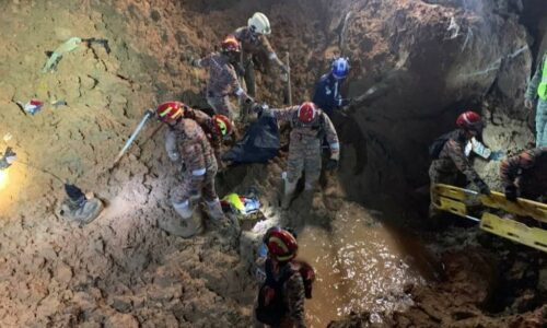 Tanah runtuh: Mayat kanak-kanak perempuan ditemukan bersama empat beg, pakai baju merah jambu