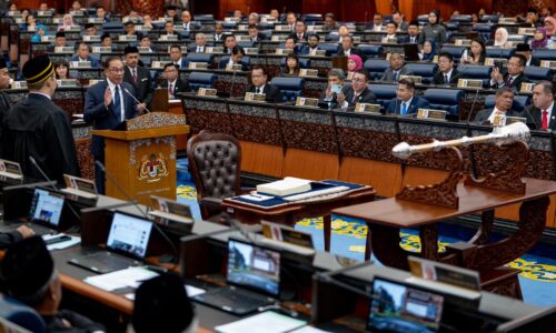 Usul undi percaya terhadap PM Anwar dibentang di Dewan Rakyat