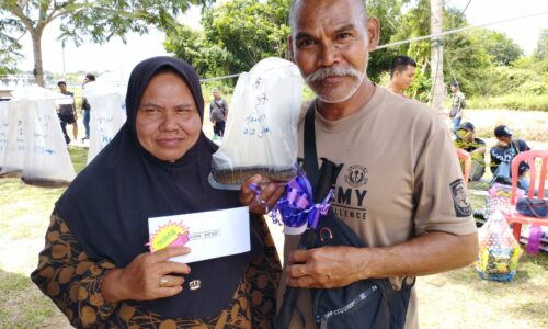 Wanita lebih handal memancing ikan