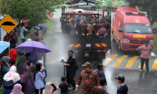 Pak Ngah kongsi rezeki khatankan anak asnaf, B40 secara percuma