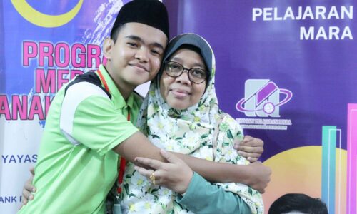 Peluang anak B40 ubah nasib diri, keluarga