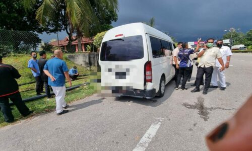 Van bawa jenazah terbabit kemalangan