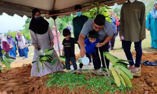 Ibu jurufoto MHI meninggal dunia
