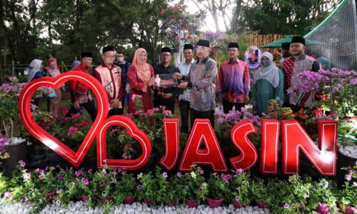 Laman MPJ tercantik di Pesta Bunga Melaka 2022