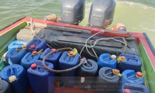 Dua lelaki ditahan bawa petrol tanpa kebenaran