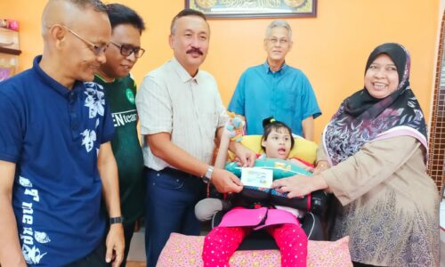 MEKAR bantu golongan memerlukan miliki pengenalan diri