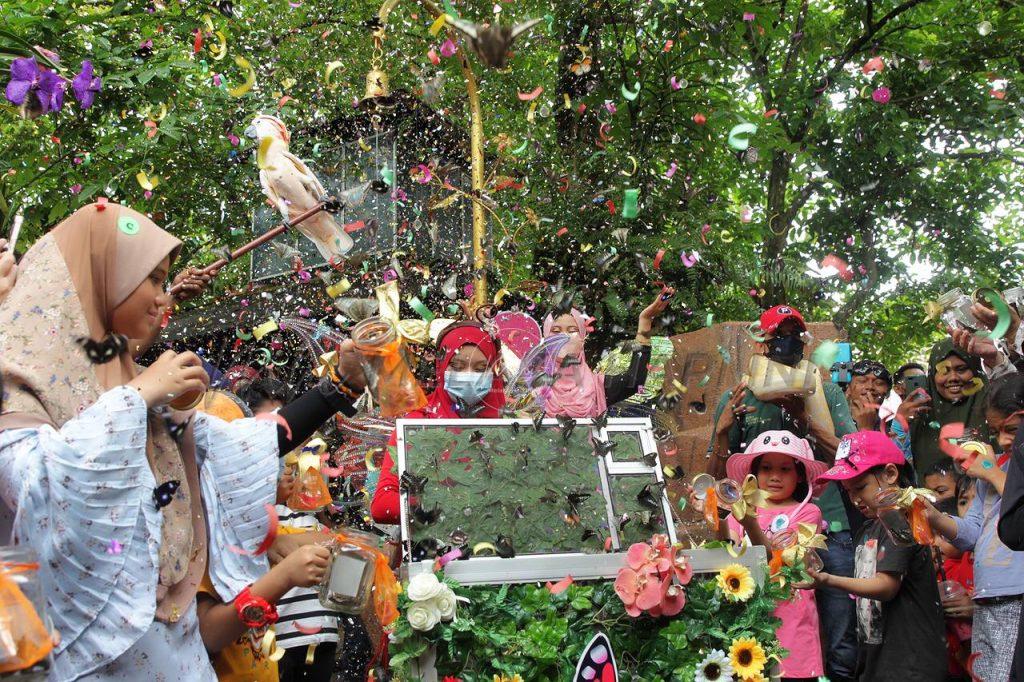500 ekor rama-rama dilepaskan tanda terima kasih