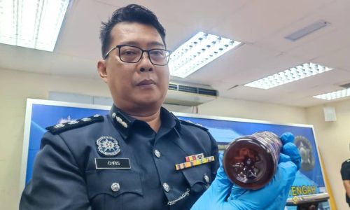 Suntik dadah dalam botol minuman, sepasang suami isteri ditahan