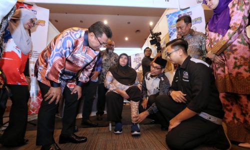 Kaki palsu cetakan 3D beri keselesaan kepada Siti Noradilah