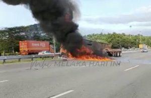 Treler terbakar 2