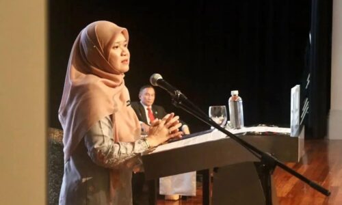 Sistem IDME: Pegawai KPM turun ke sekolah seluruh negara bantu guru