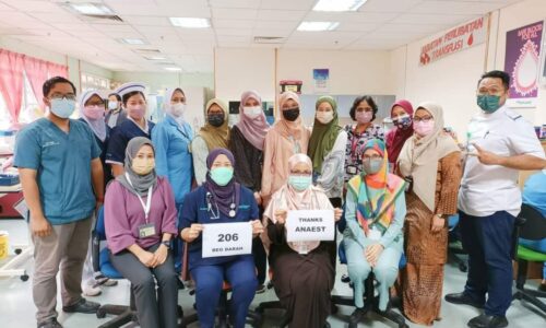 ‘Frontliners’ Hospital Melaka sumbang 206 beg darah