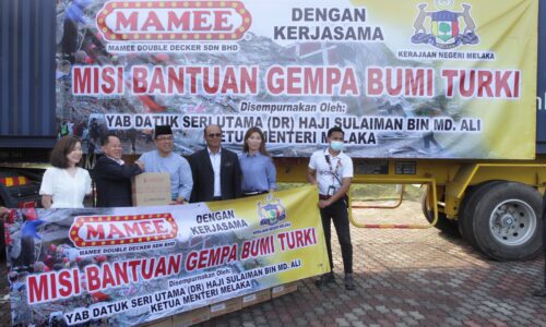 Mamee sumbang 2 kontena makanan untuk mangsa gempa