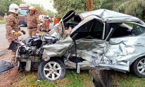 Dua rakan maut dalam kemalangan tiga kenderaan