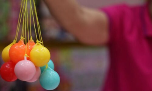 Ibu bapa tolak permainan lato-lato