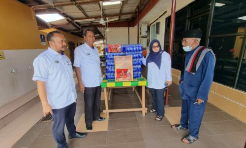 9 masjid, 22 surau terima sumbangan kurma