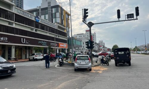 Lelaki warga emas maut kereta terbabas