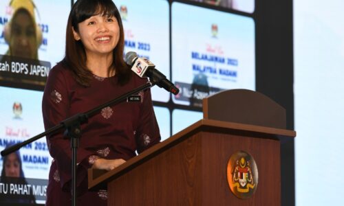 Kongsi kandungan lucah catat aduan tertinggi diterima MCMC – Teo