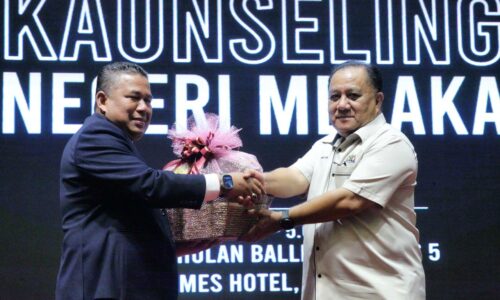 MiCoST bantu anak B40 lanjut pelajaran secara percuma