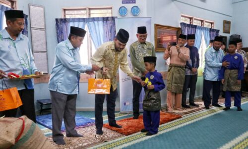 9,000 anak yatim Selangor, Melaka terima sumbangan RM1.4 juta