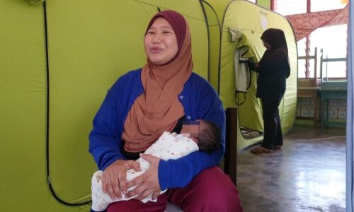 Bayi 21 hari mangsa banjir termuda di PPS