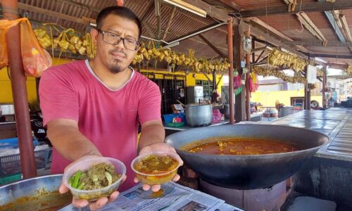 Ketupat bersama serunding kelapa, sambal bilis laris 20 tahun