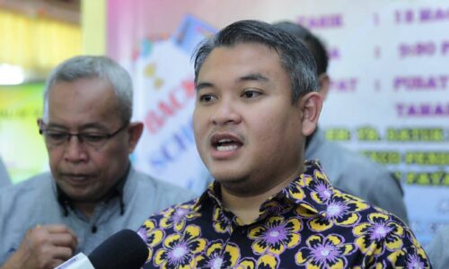 Isu kelas padat, kerusi meja tidak cukup akan diselesaikan segera – Exco