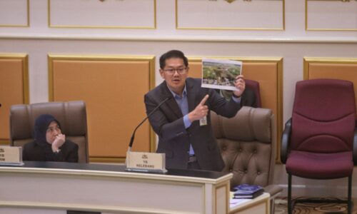Tanah pertanian bukan tanam sayur, tapi jadi rumah