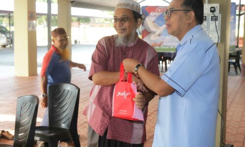 Program gotong-royong masjid ‘ladang pahala’