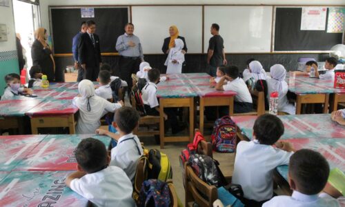 141,089 murid, pelajar Melaka mula bersekolah hari ini