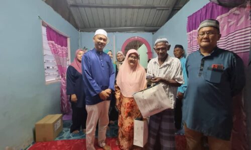 Ibu dan bapa tunggal disantuni, 200 dodol diagih