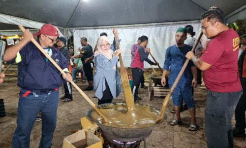 20 kawah dodol, 8 kuih tradisional kembalikan nostalgia Aidilfitri