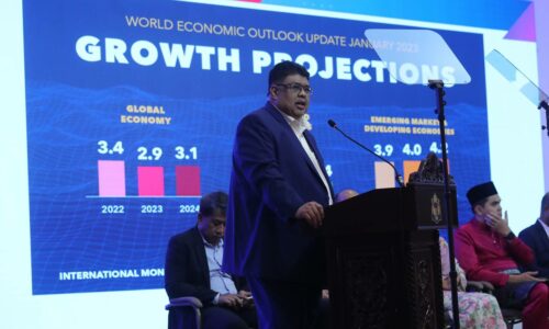 Jangan guna nama Ketua Menteri untuk dapatkan projek – AB Rauf