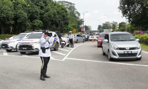 Trafik sesak: Polis mulakan Op Lancar hingga Isnin