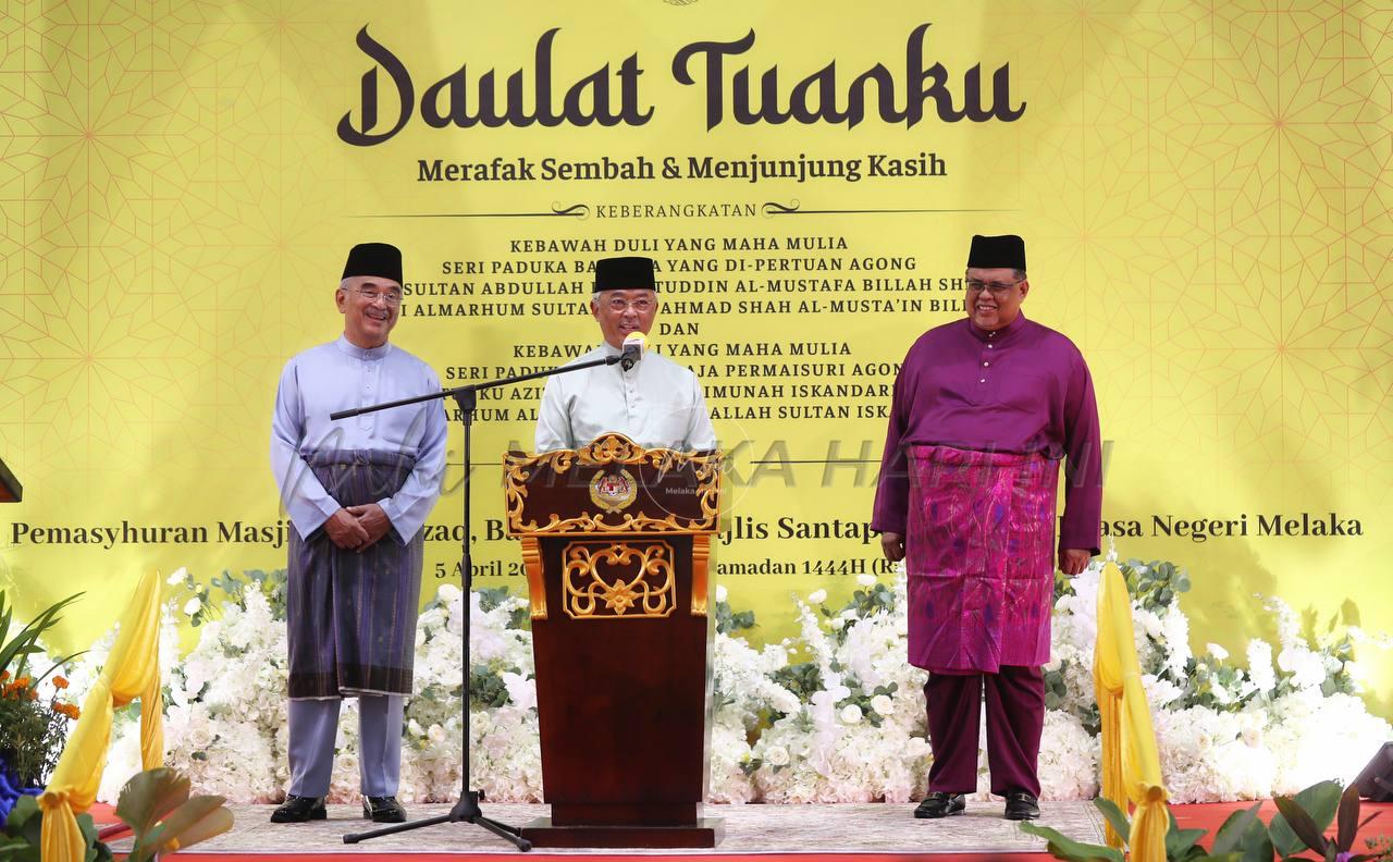 Photo 6154312880036623564 y